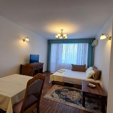 Wild Cherry Apartments Saints Constantine and Helena Bagian luar foto