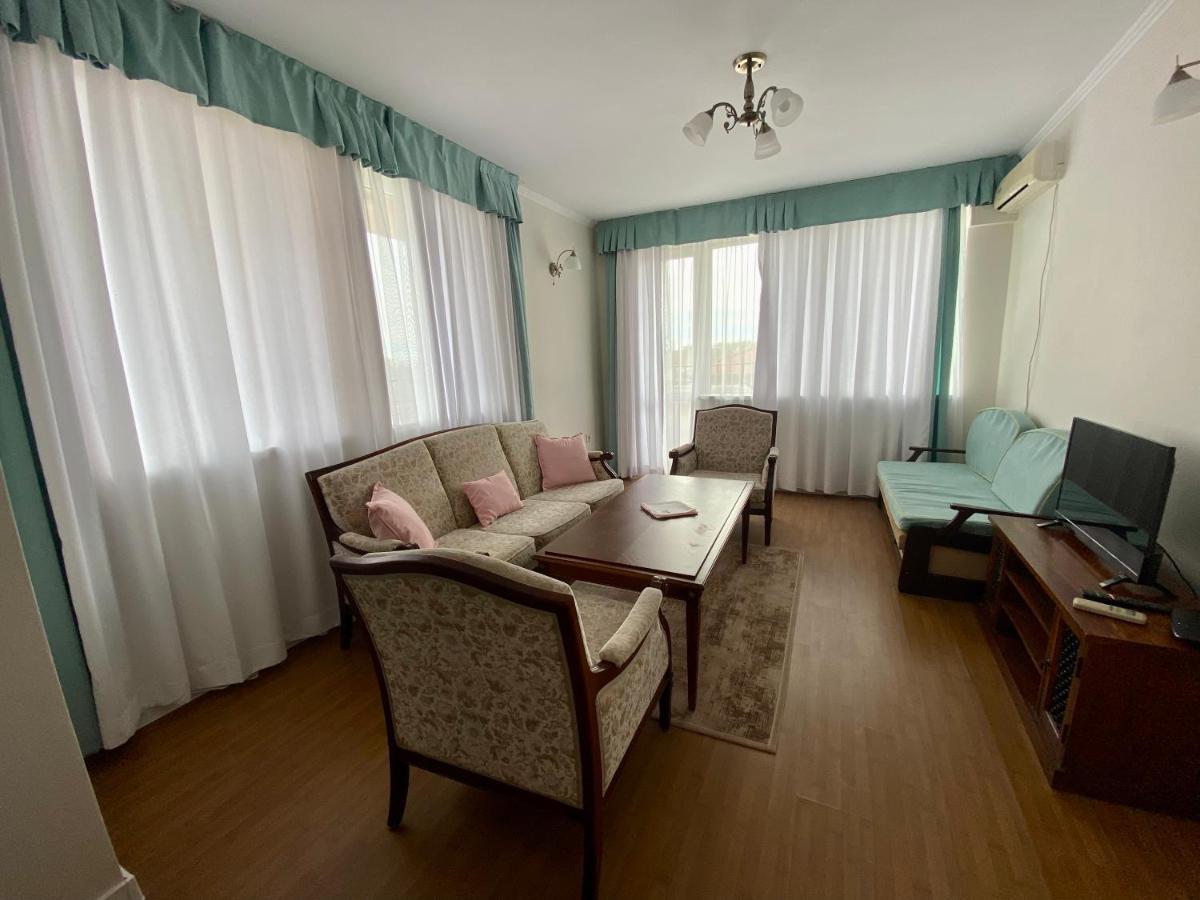 Wild Cherry Apartments Saints Constantine and Helena Bagian luar foto