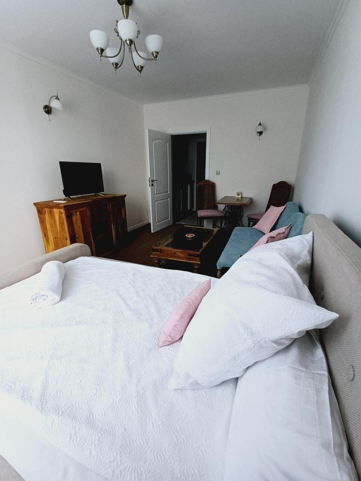 Wild Cherry Apartments Saints Constantine and Helena Bagian luar foto