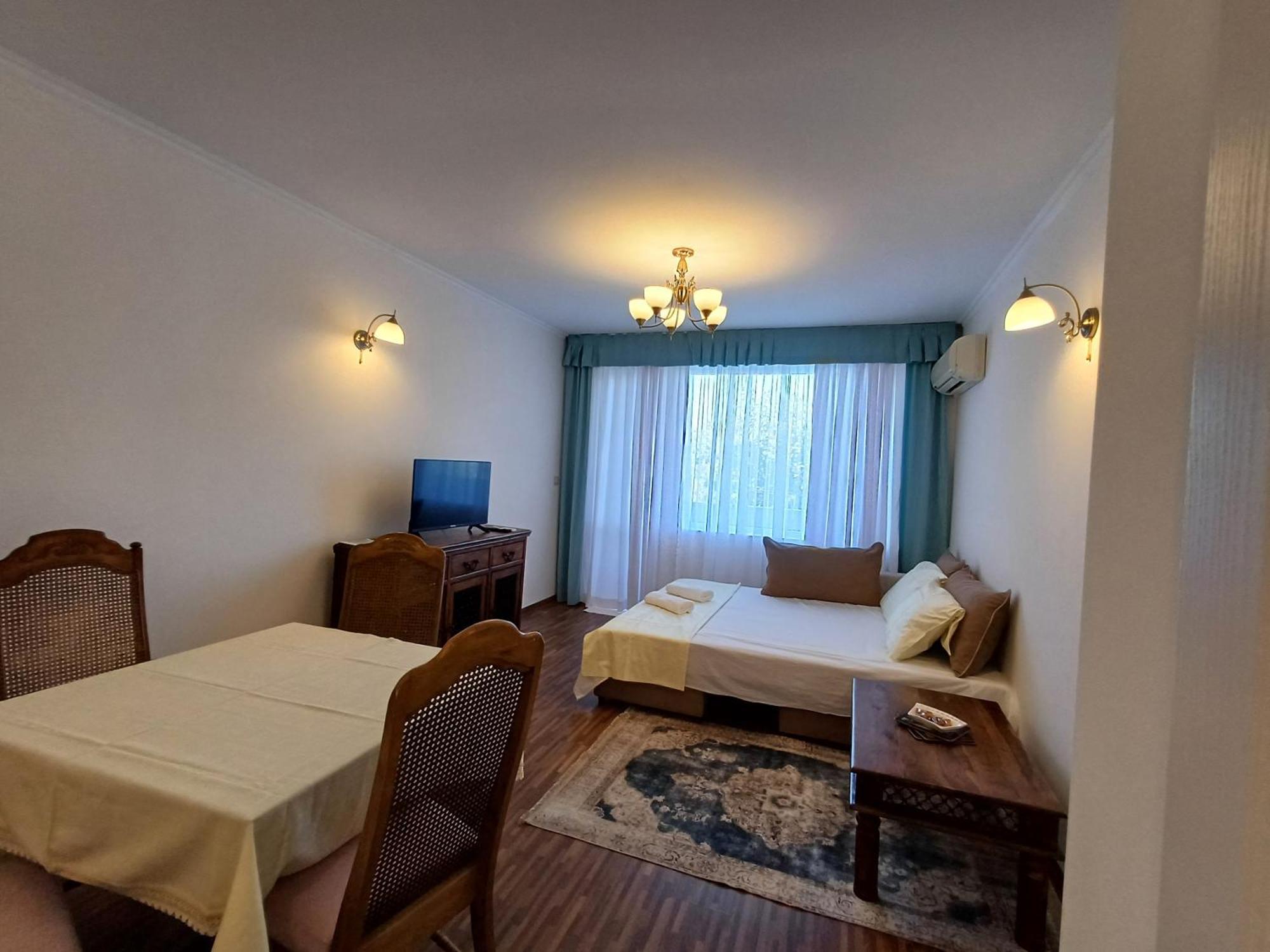 Wild Cherry Apartments Saints Constantine and Helena Bagian luar foto